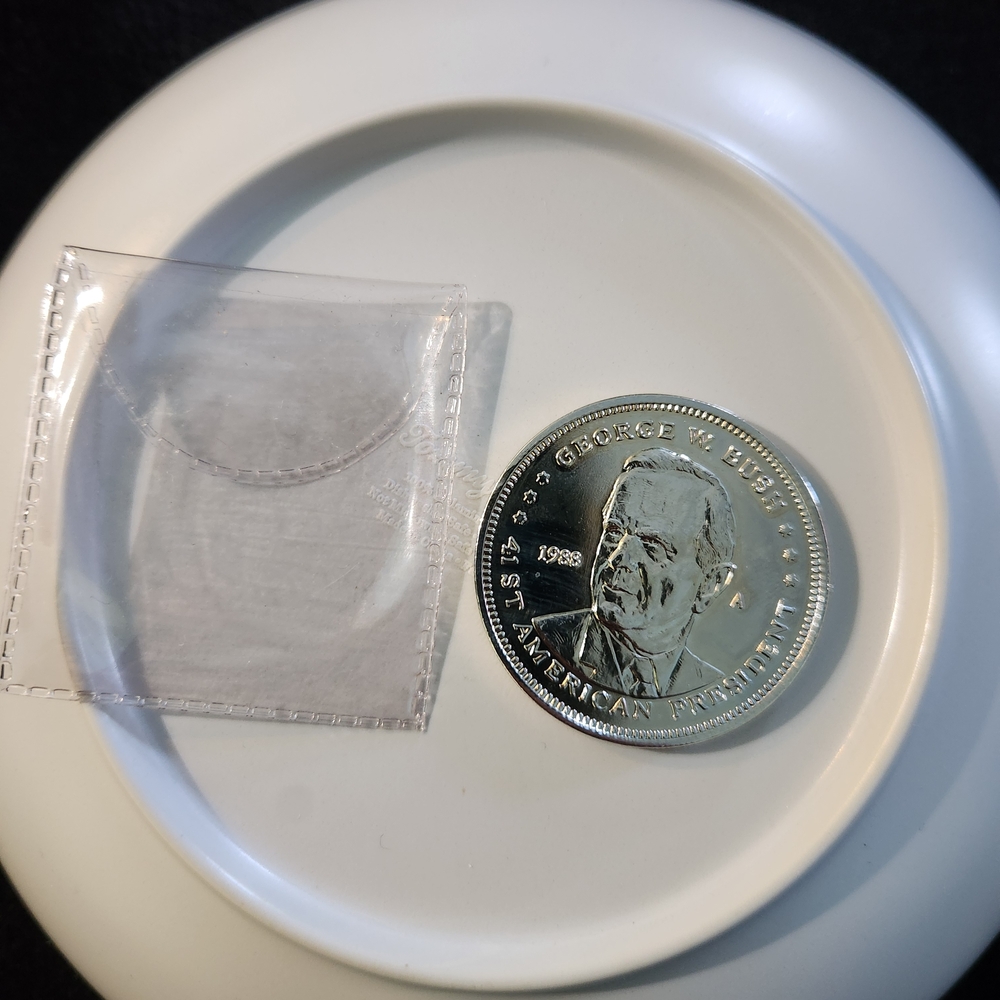 Vintage 1988 George W. Bush Double Eagle Presidential Commemorative Coin